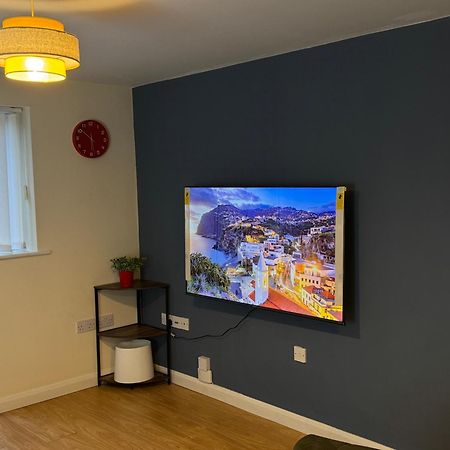 The Vogue Stay, 3 Bedrooms, 2 Bathrooms, Ideal For Jr & Oxford Hospitals, Free Carpark, Conveniently Located For Ring Road Access, 2 Miles From Oxford City Centre Easy Car & Bus Route מראה חיצוני תמונה