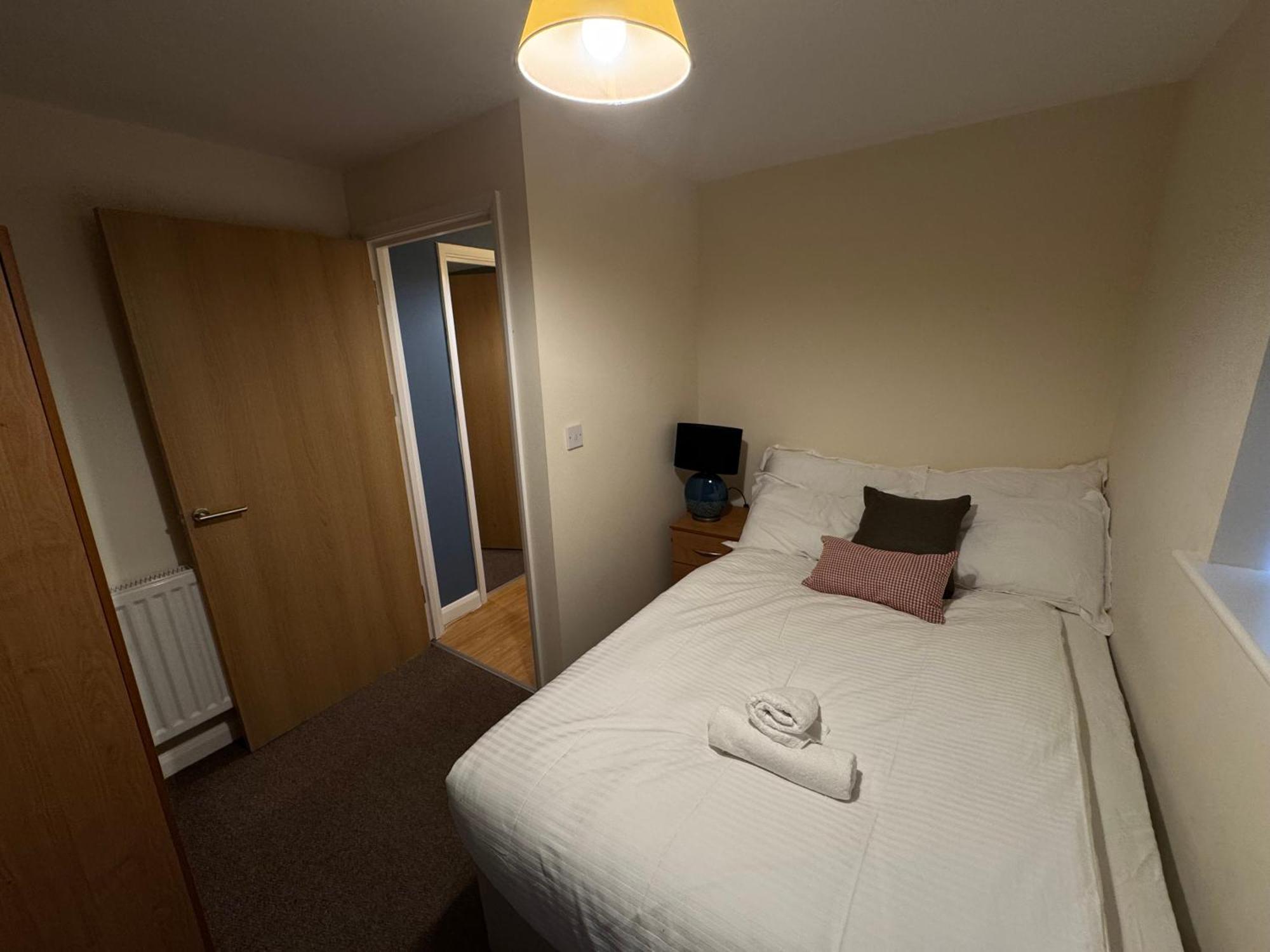 The Vogue Stay, 3 Bedrooms, 2 Bathrooms, Ideal For Jr & Oxford Hospitals, Free Carpark, Conveniently Located For Ring Road Access, 2 Miles From Oxford City Centre Easy Car & Bus Route מראה חיצוני תמונה