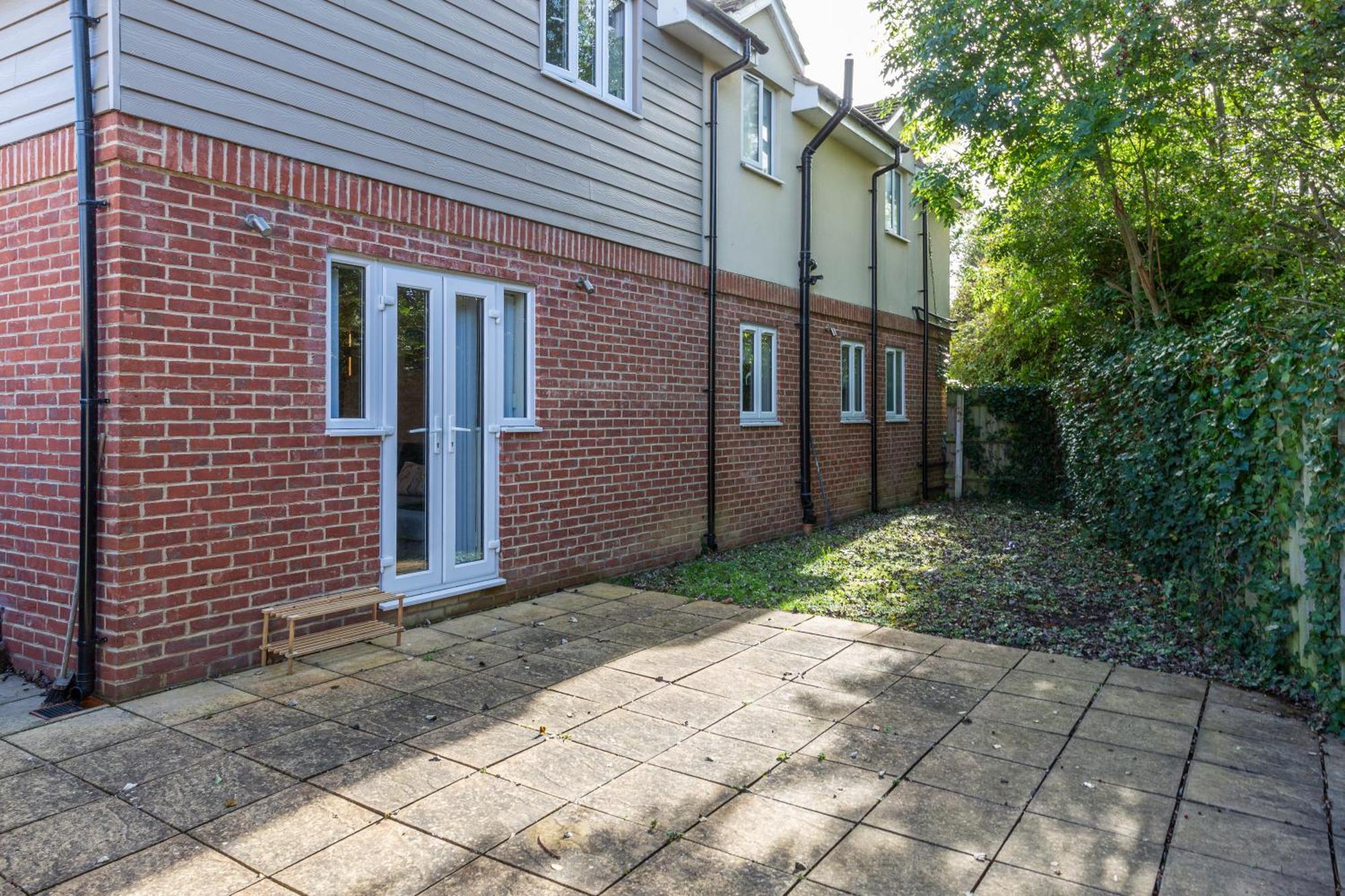 The Vogue Stay, 3 Bedrooms, 2 Bathrooms, Ideal For Jr & Oxford Hospitals, Free Carpark, Conveniently Located For Ring Road Access, 2 Miles From Oxford City Centre Easy Car & Bus Route מראה חיצוני תמונה