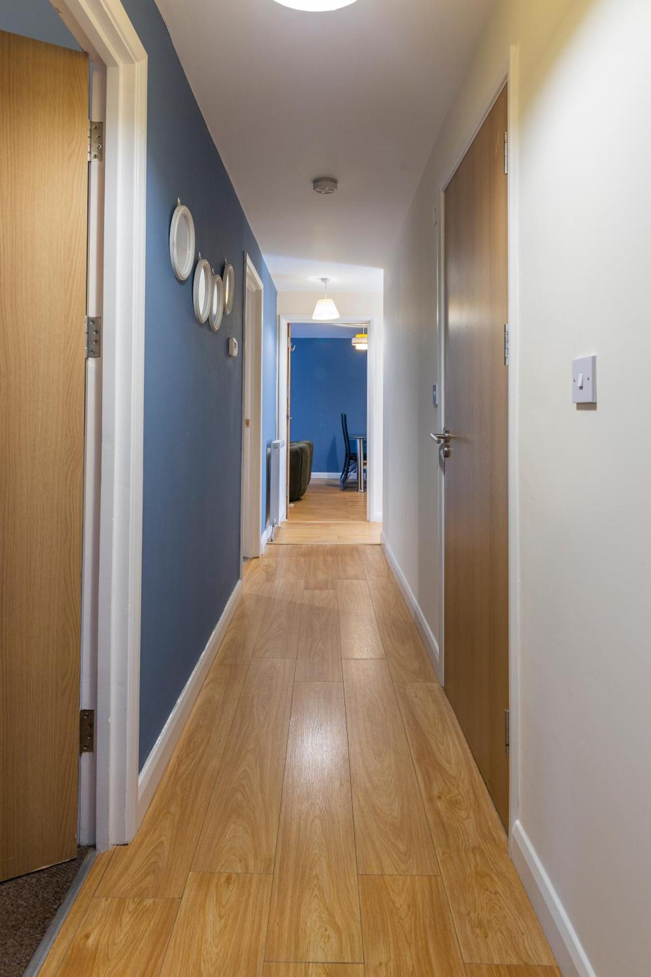 The Vogue Stay, 3 Bedrooms, 2 Bathrooms, Ideal For Jr & Oxford Hospitals, Free Carpark, Conveniently Located For Ring Road Access, 2 Miles From Oxford City Centre Easy Car & Bus Route מראה חיצוני תמונה