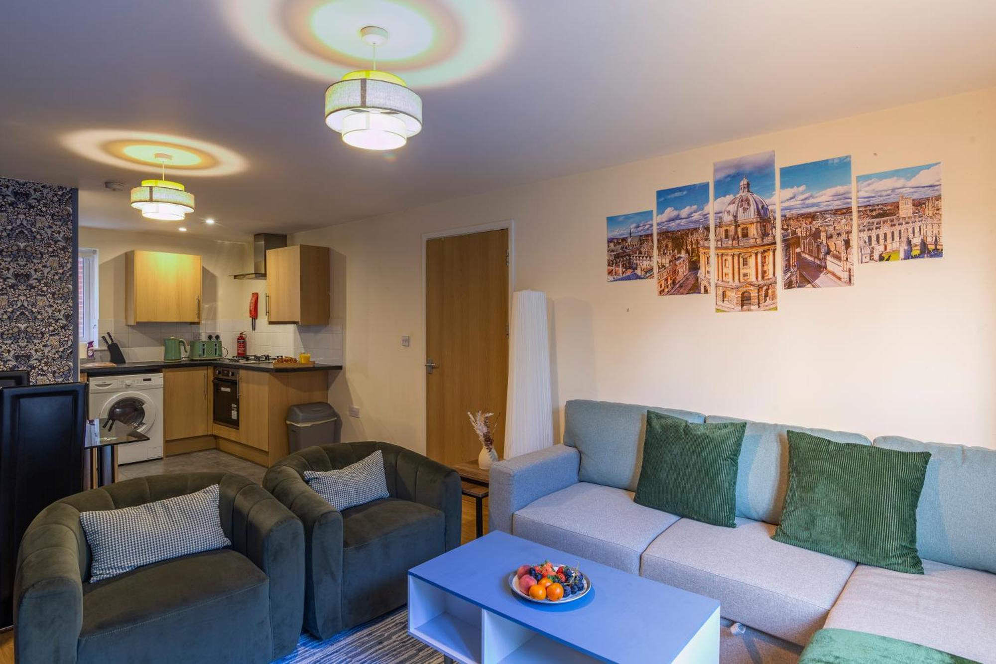 The Vogue Stay, 3 Bedrooms, 2 Bathrooms, Ideal For Jr & Oxford Hospitals, Free Carpark, Conveniently Located For Ring Road Access, 2 Miles From Oxford City Centre Easy Car & Bus Route מראה חיצוני תמונה